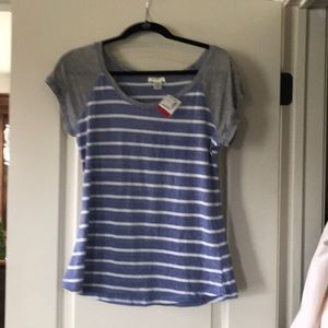 🦋 Chambray Blue Stripe Grey T-Shirt. Med-Large.